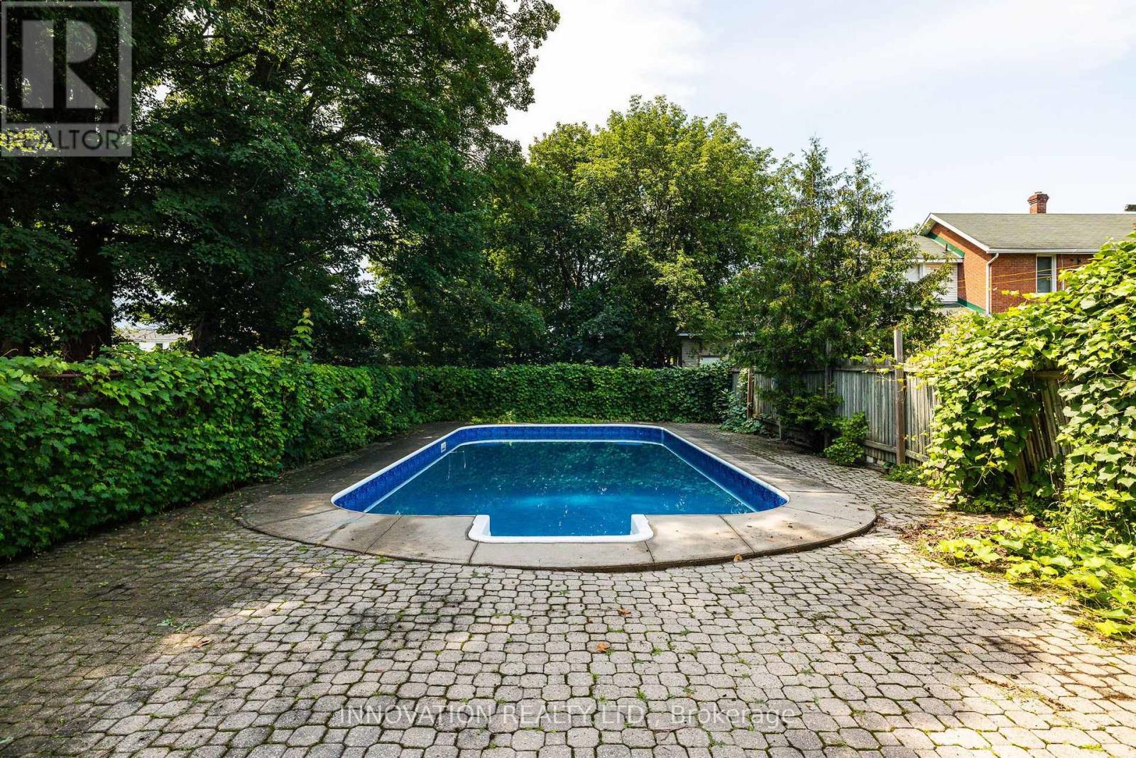 262 BELL STREET - Image 28