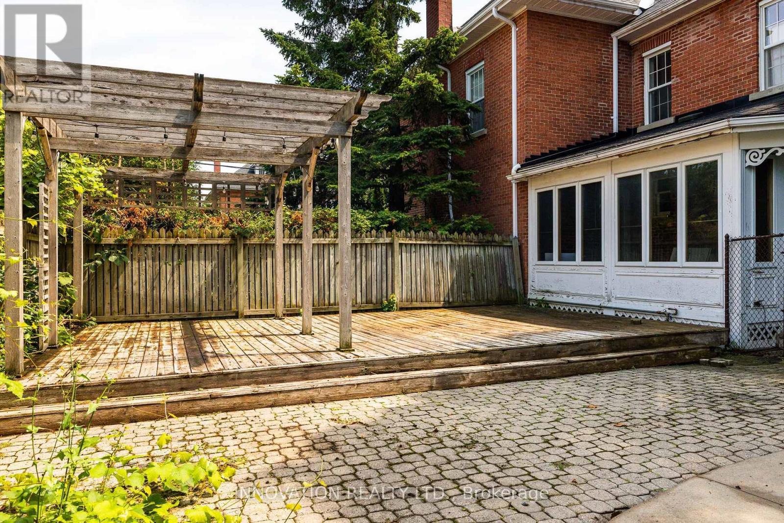 262 BELL STREET - 33