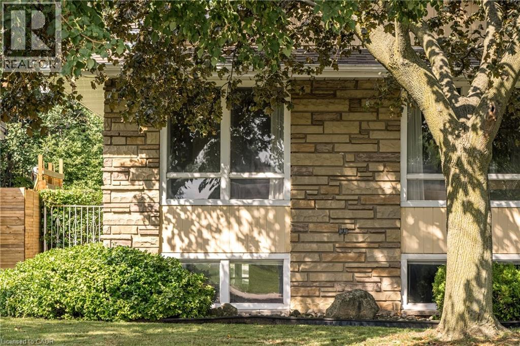 14 WOODSIDE Drive - 3