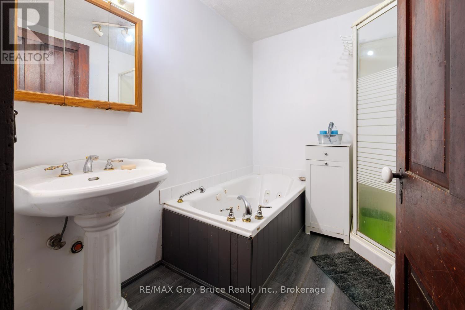 501306 GREY 1 ROAD - Image 13