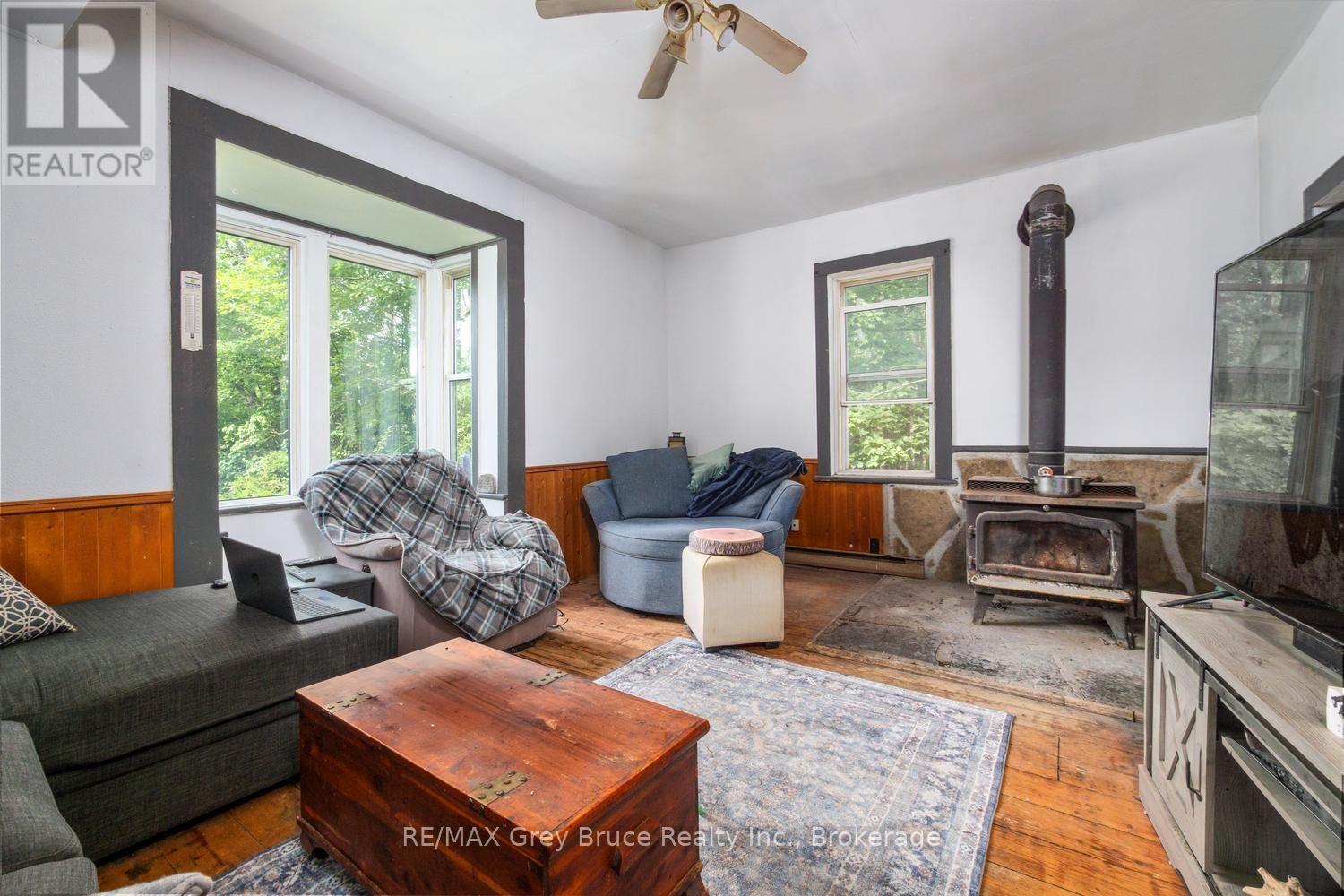 501306 GREY 1 ROAD - 19