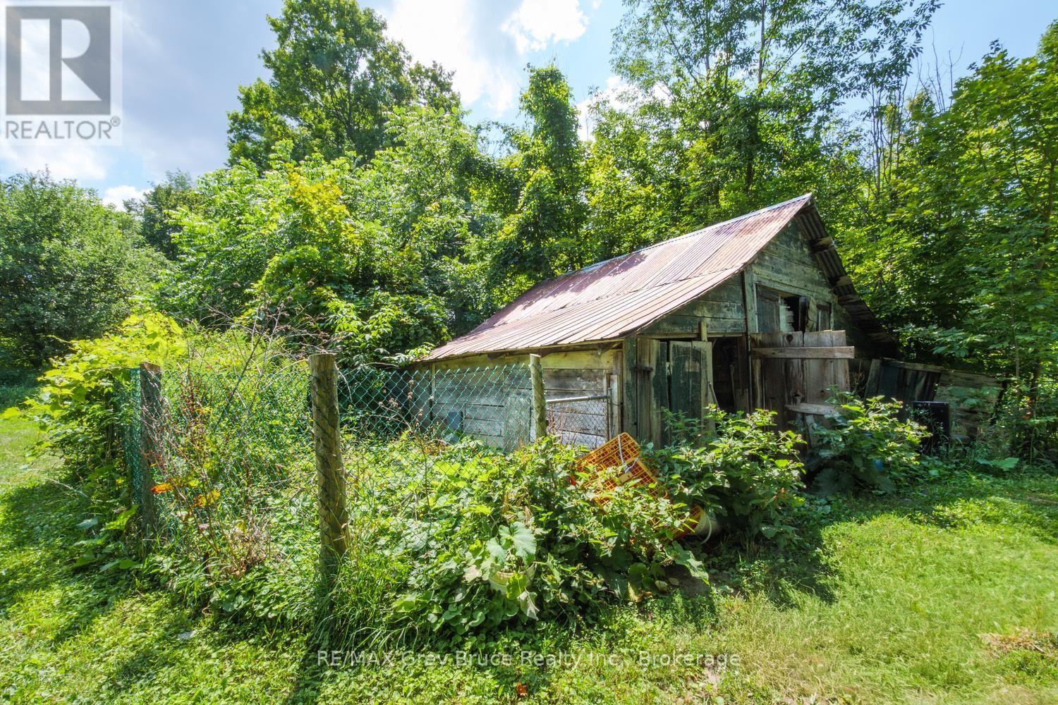 501306 GREY 1 ROAD - 41