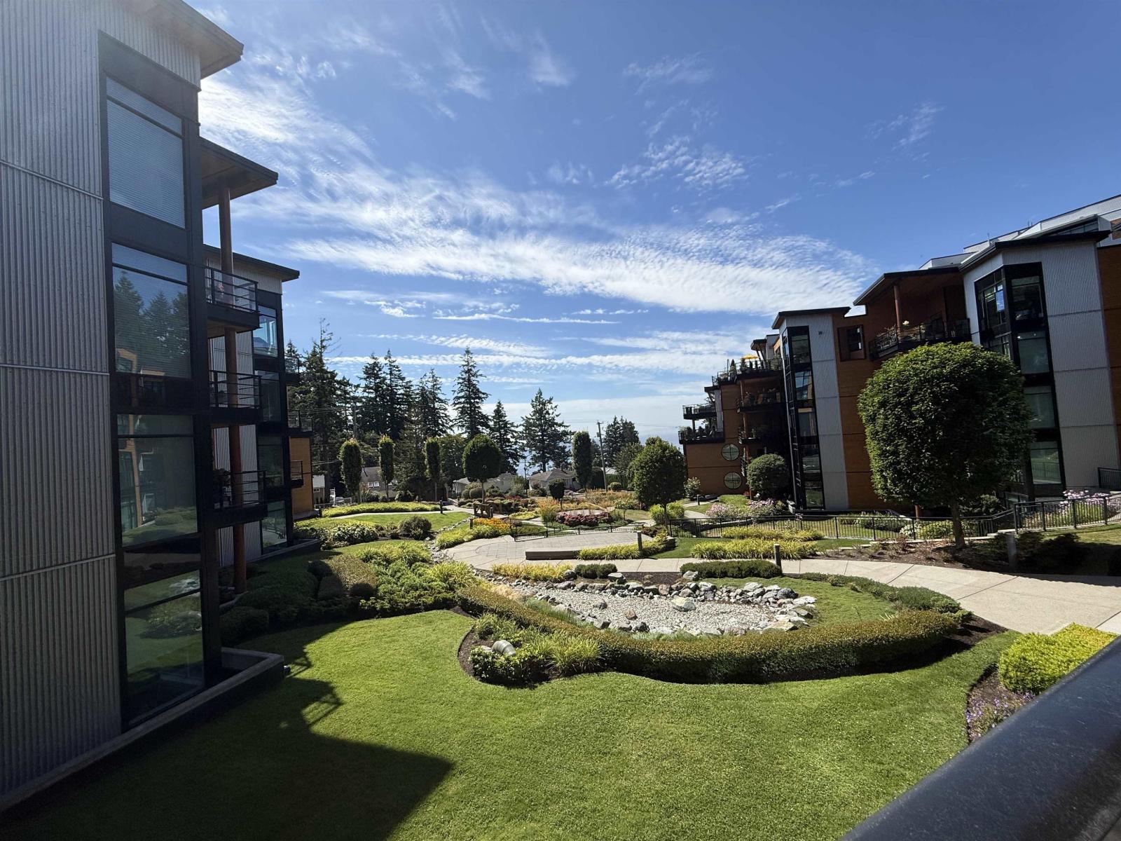 14855 THRIFT AVENUE, White Rock