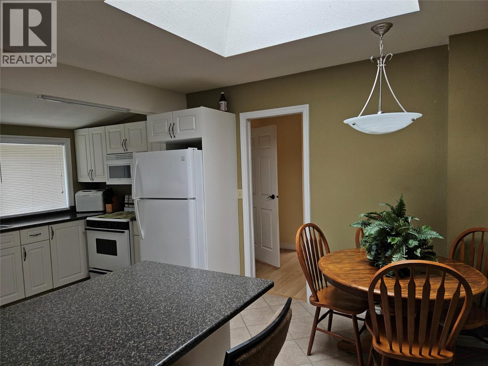 145 MOSTYN Road - 5