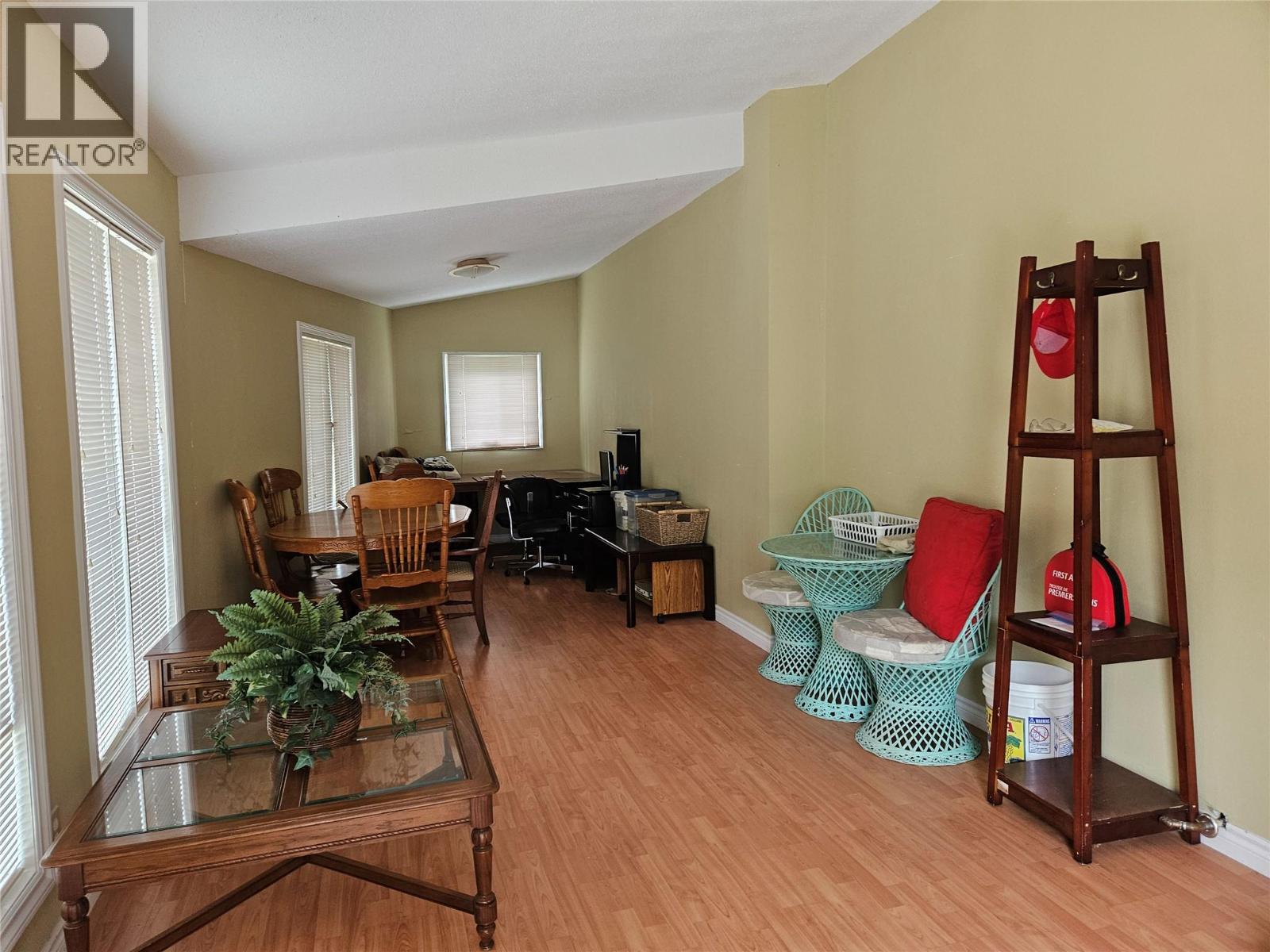 145 MOSTYN Road - Image 9