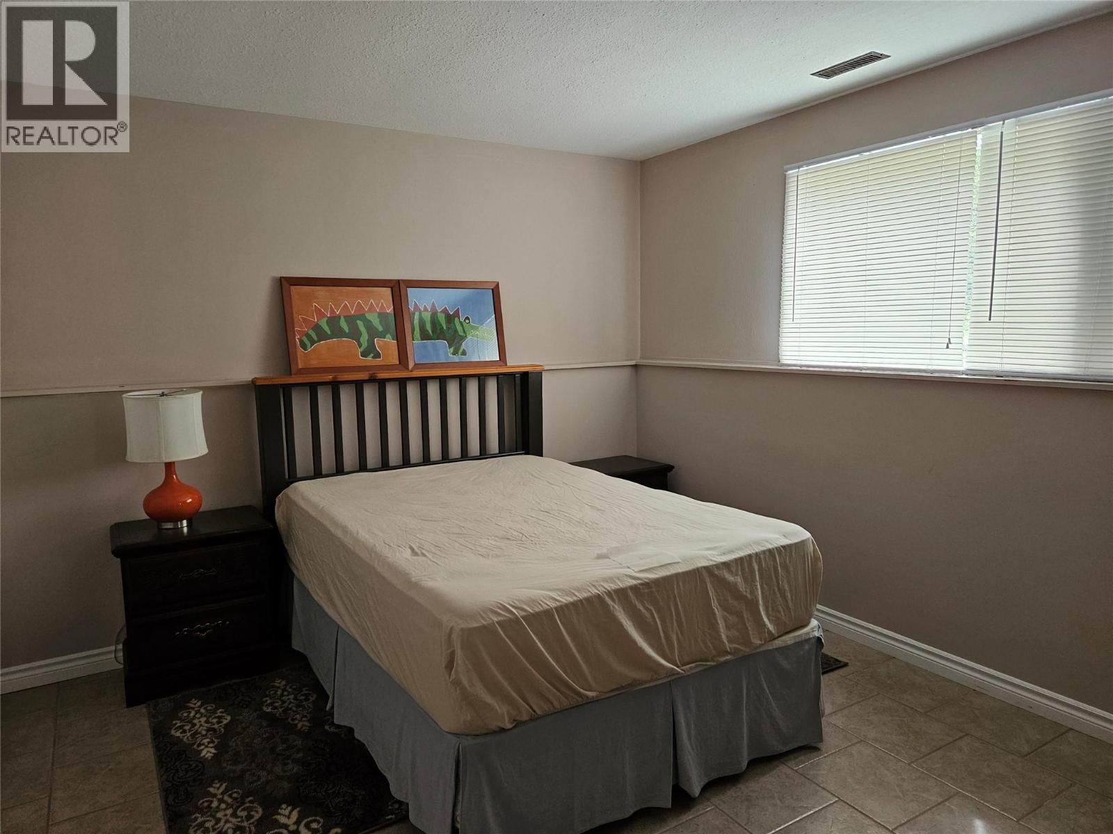 145 MOSTYN Road - Image 15