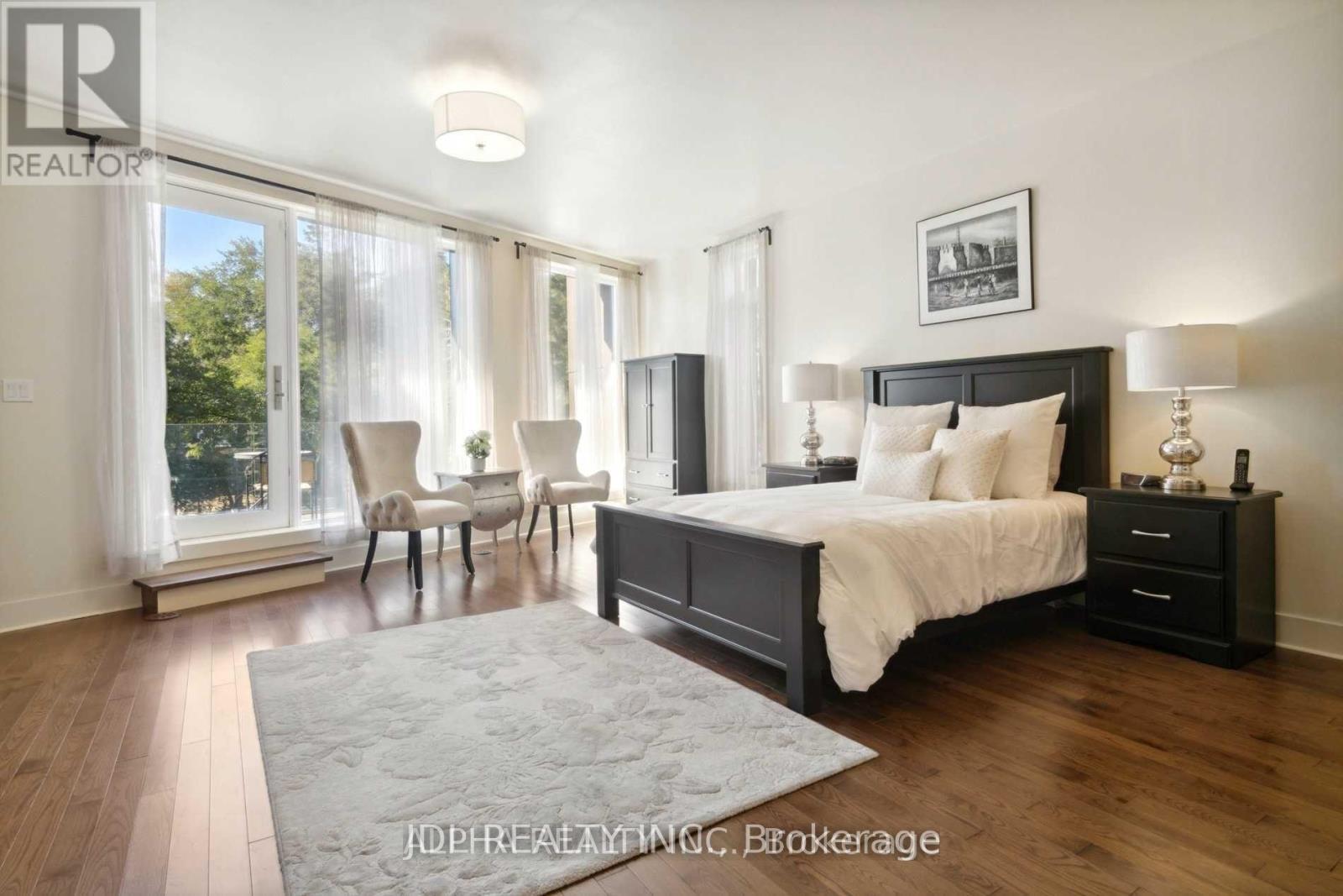 1436 HAIG BOULEVARD - 23