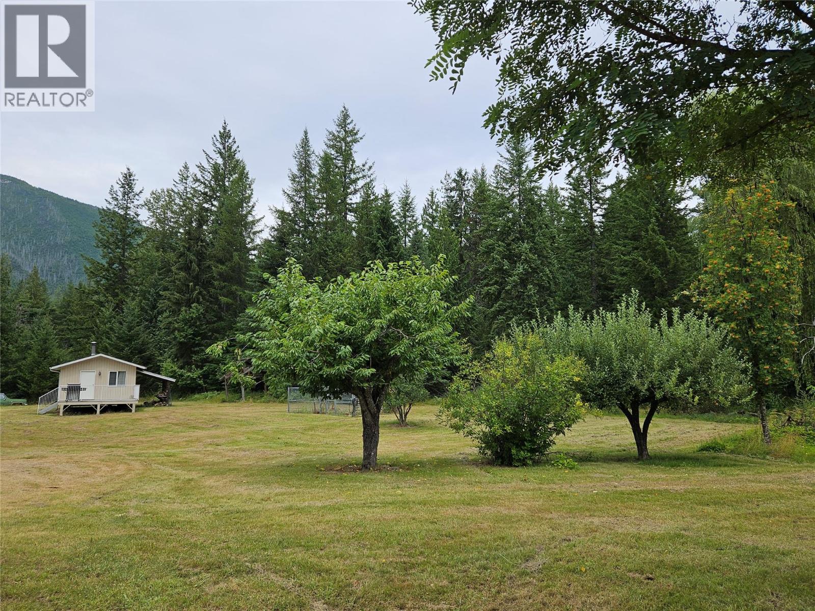 145 MOSTYN Road - 33