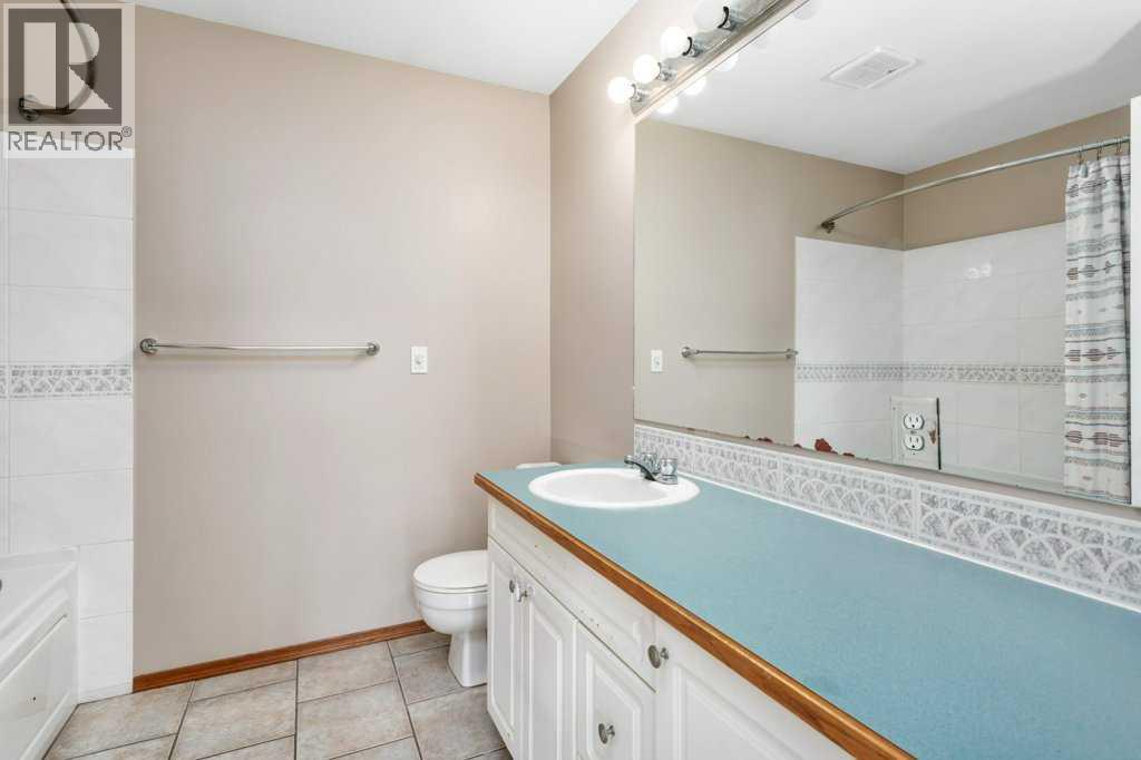 Listing photo – 83 Lawrence Crescent, Red Deer