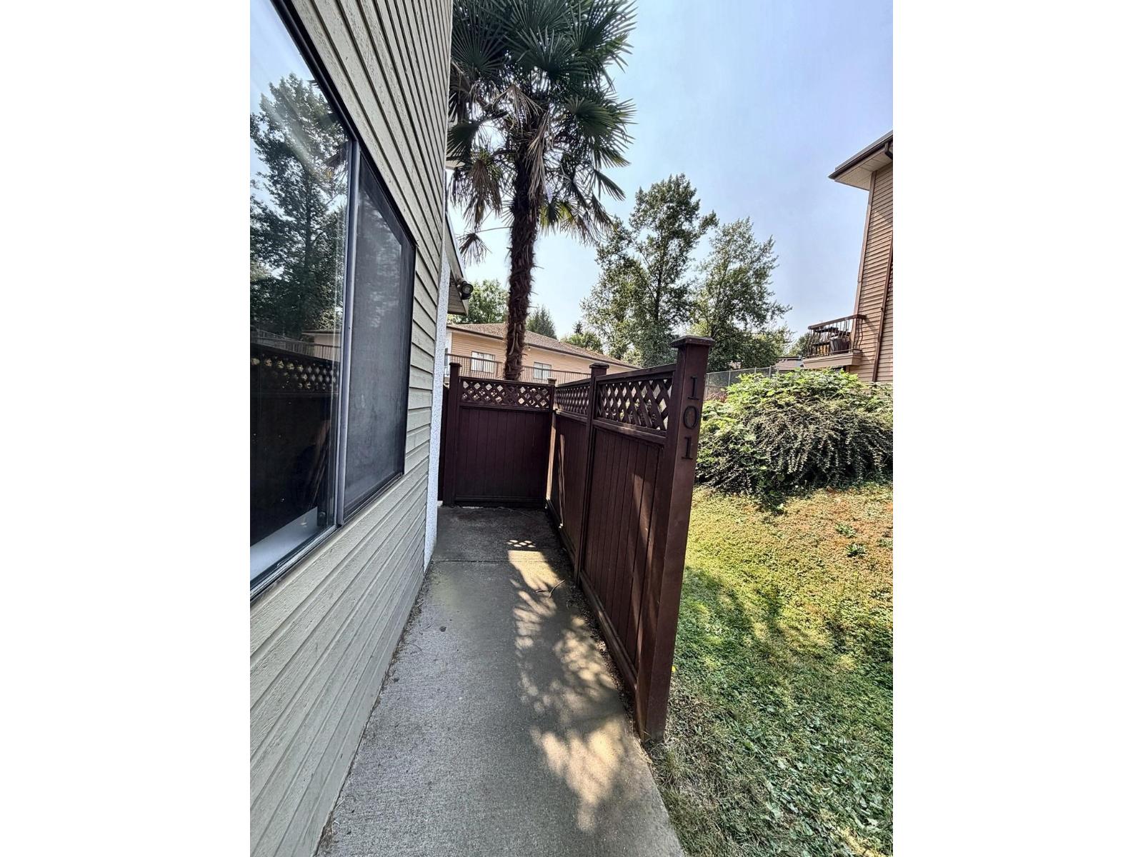 101 7131 133A STREET, Surrey