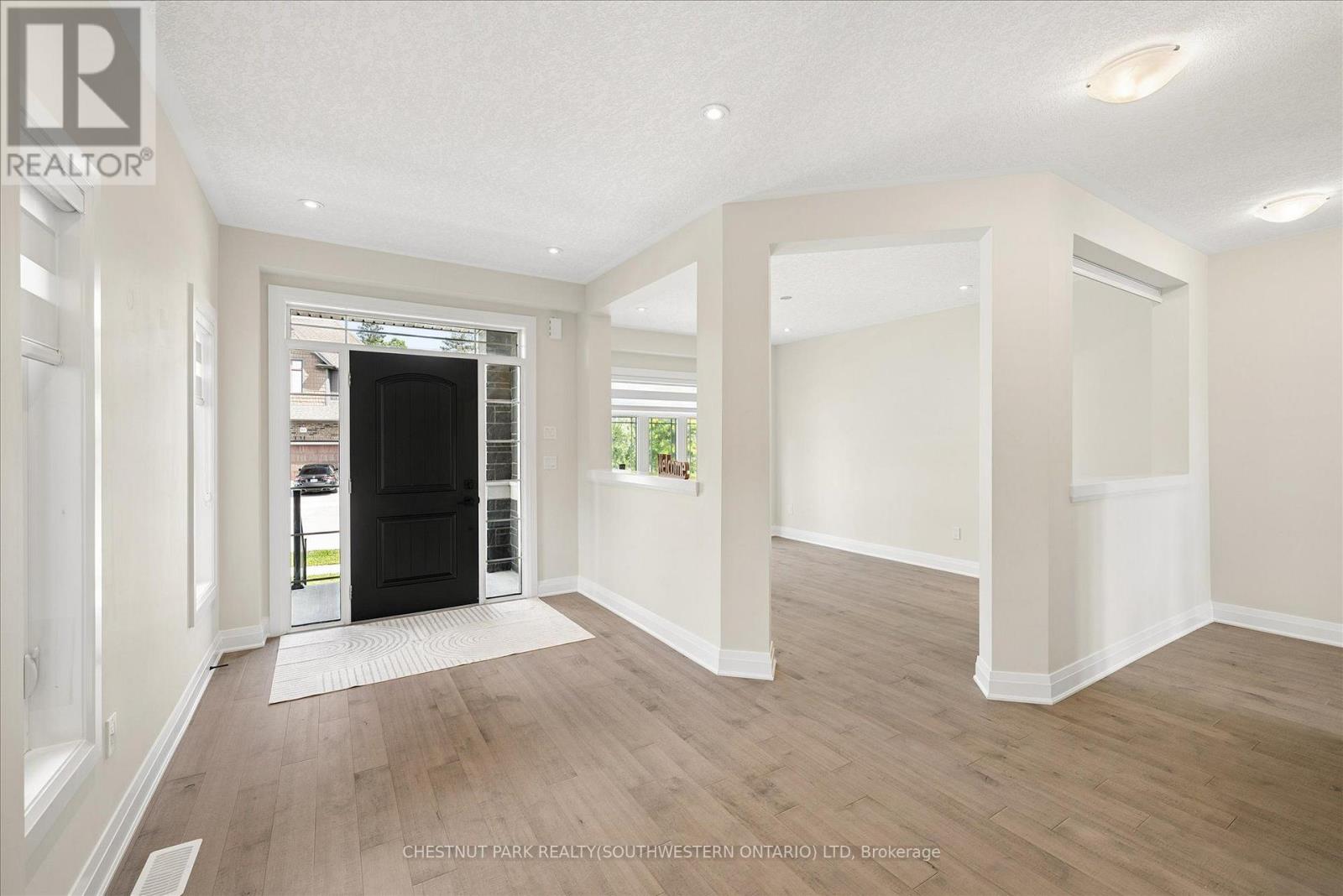 163 REDTAIL STREET — photo 3