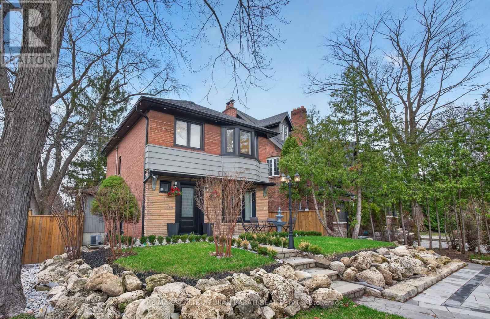 1 Wanless Crescent, Toronto