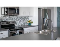 Family room - 1024 Hochelaga Street W, Moose Jaw, SK S6H2H9 Photo 12
