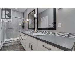 1024 Hochelaga Street W, Moose Jaw, SK S6H2H9 Photo 31