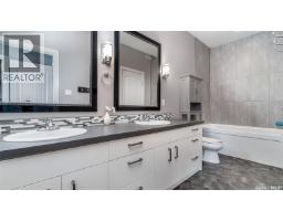 1024 Hochelaga Street W, Moose Jaw, SK S6H2H9 Photo 30
