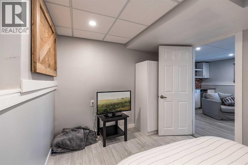 10 Chow Avenue SE - Image 30