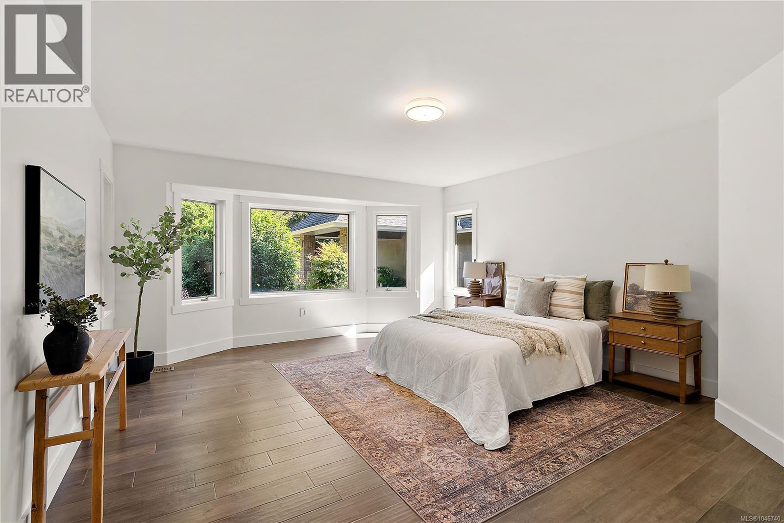 657 Cromarty Ave, North Saanich