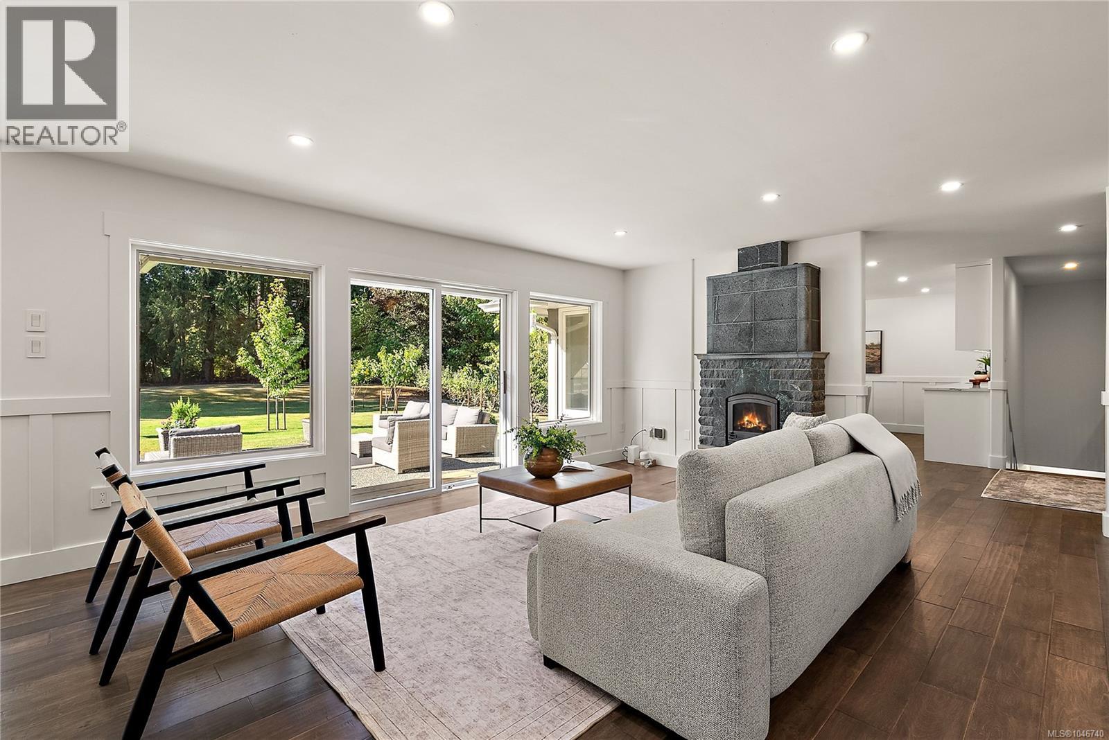 657 Cromarty Ave - 6