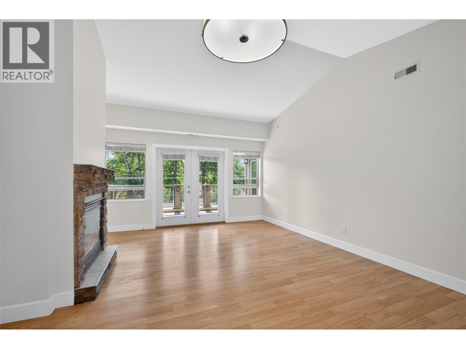 #331 3996 Beach Avenue - Image 13