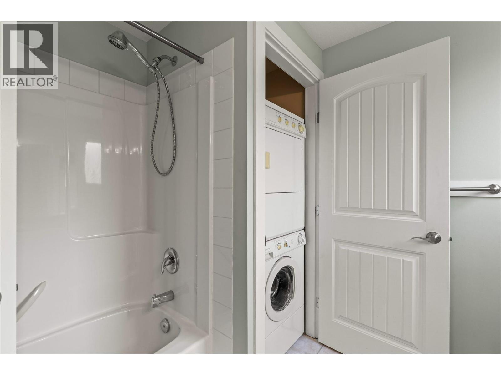 3211 Centennial Drive Unit# 24, Vernon