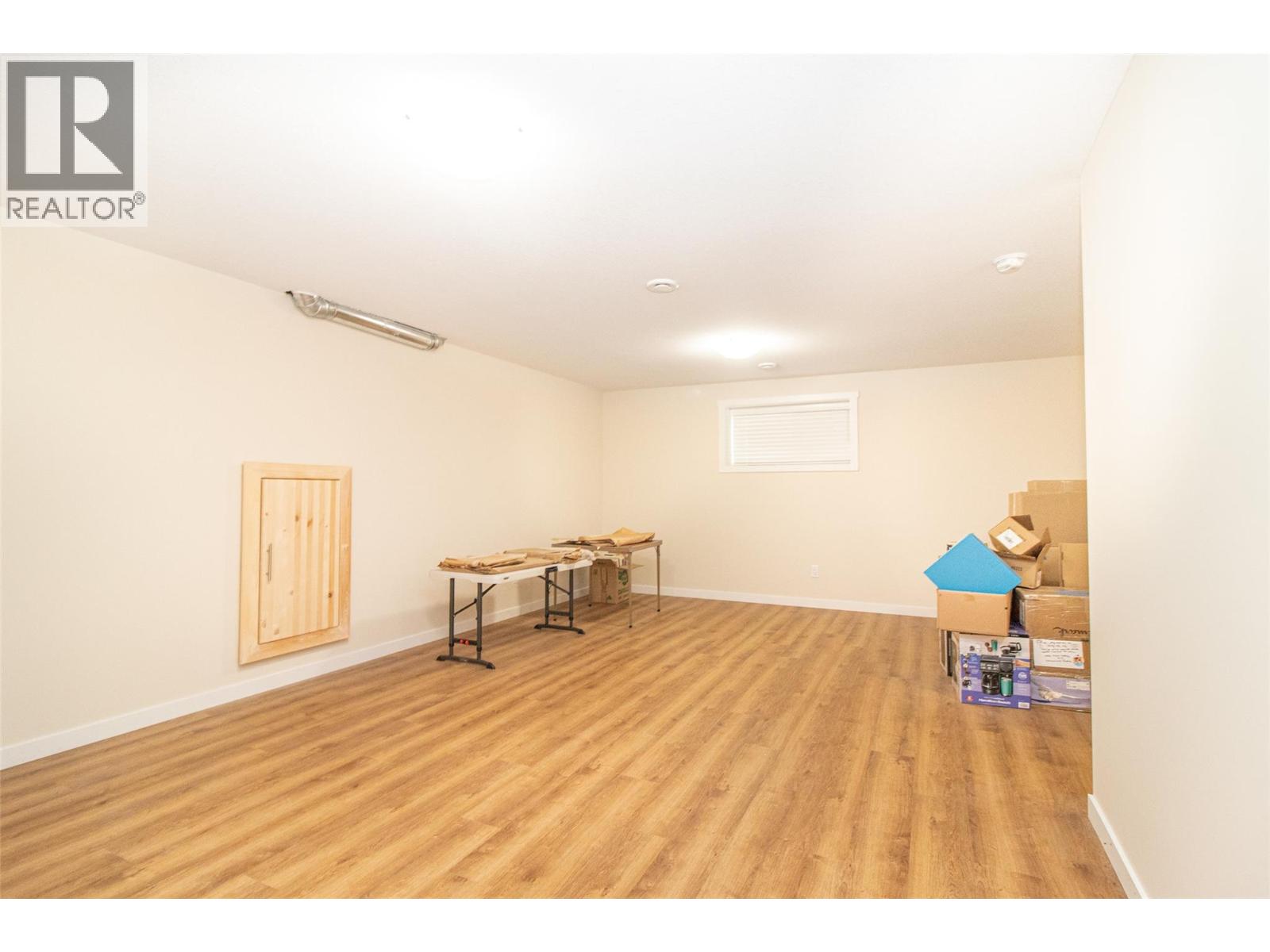 350 Rutland Road S - 19