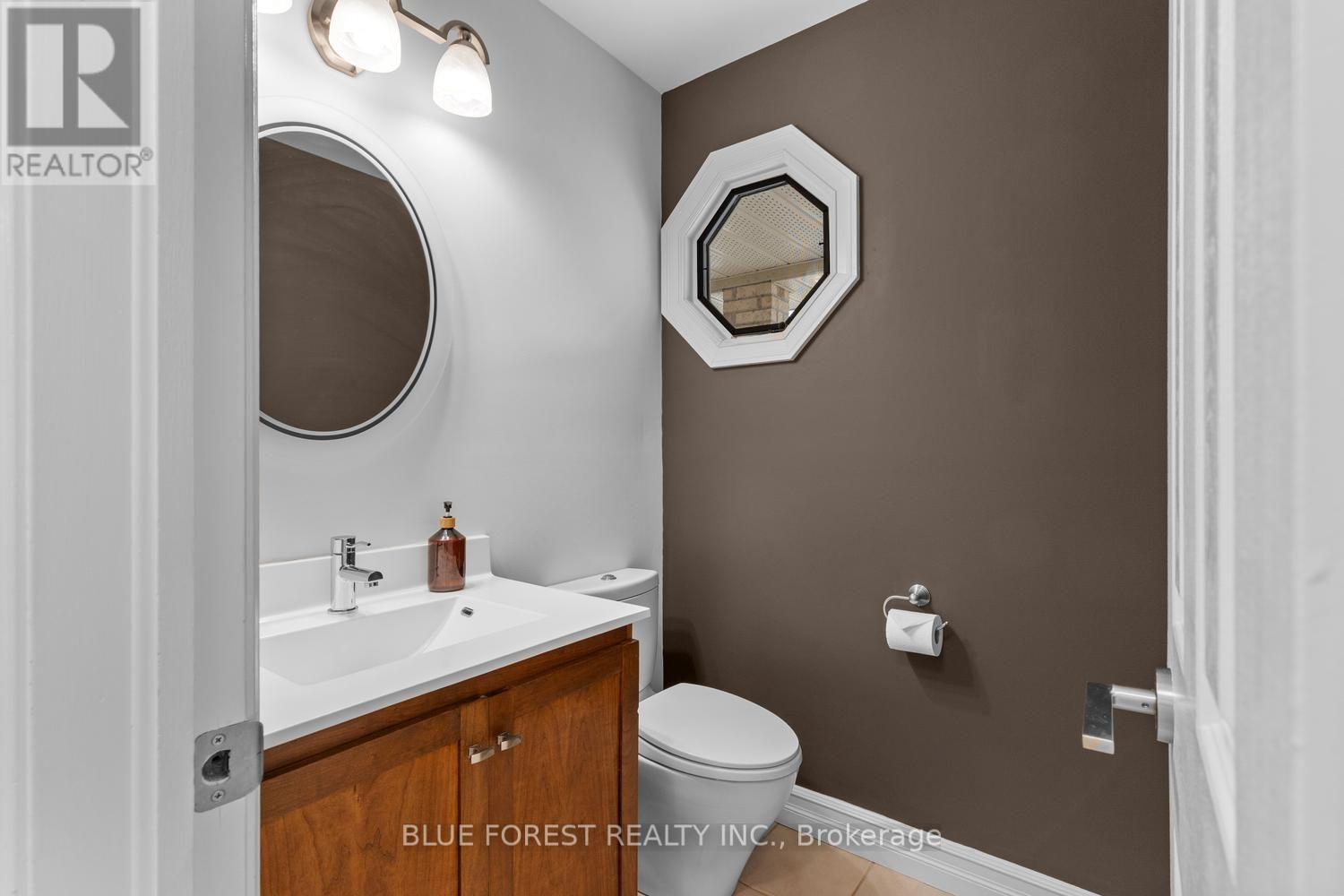 935 COUNTRY CLUB PLACE - Image 22