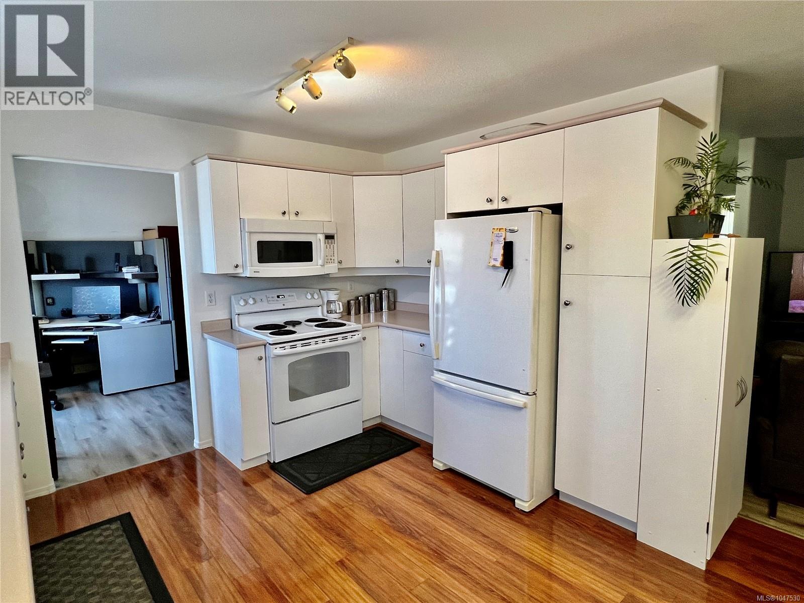 82 Wolf Lane, View Royal