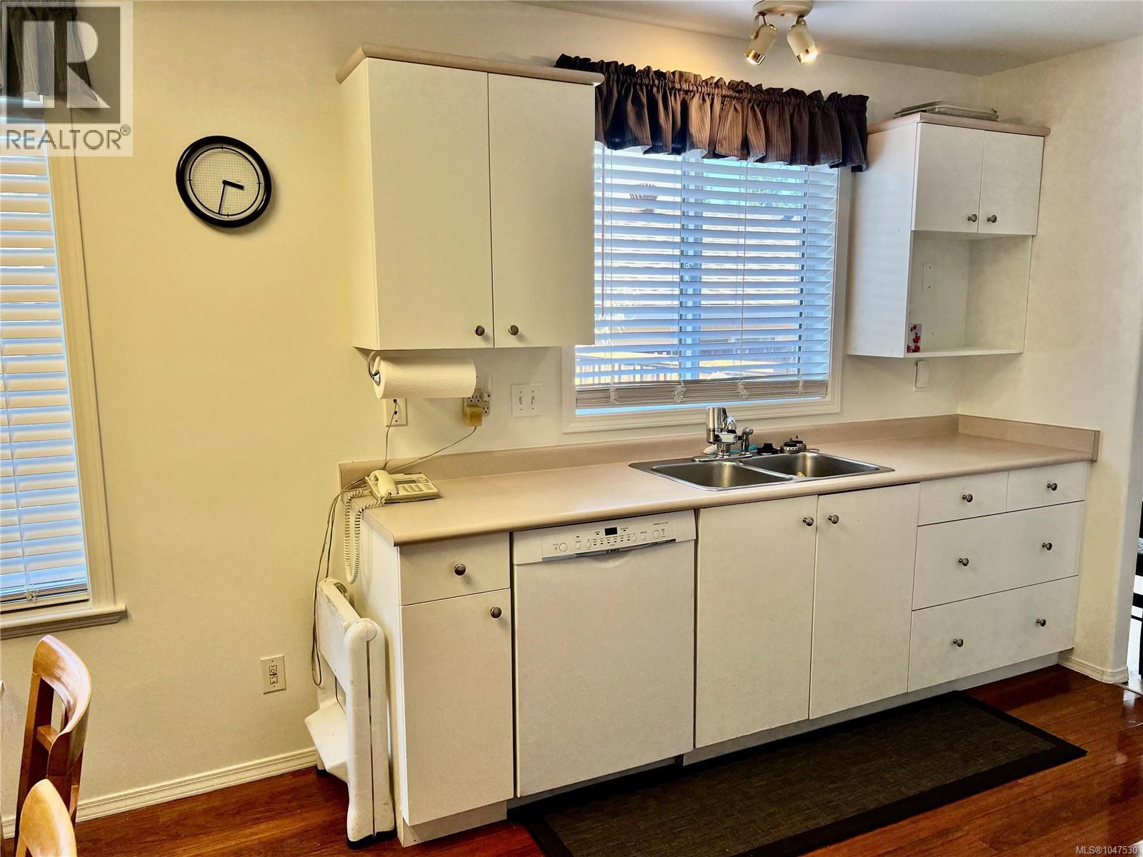82 Wolf Lane, View Royal
