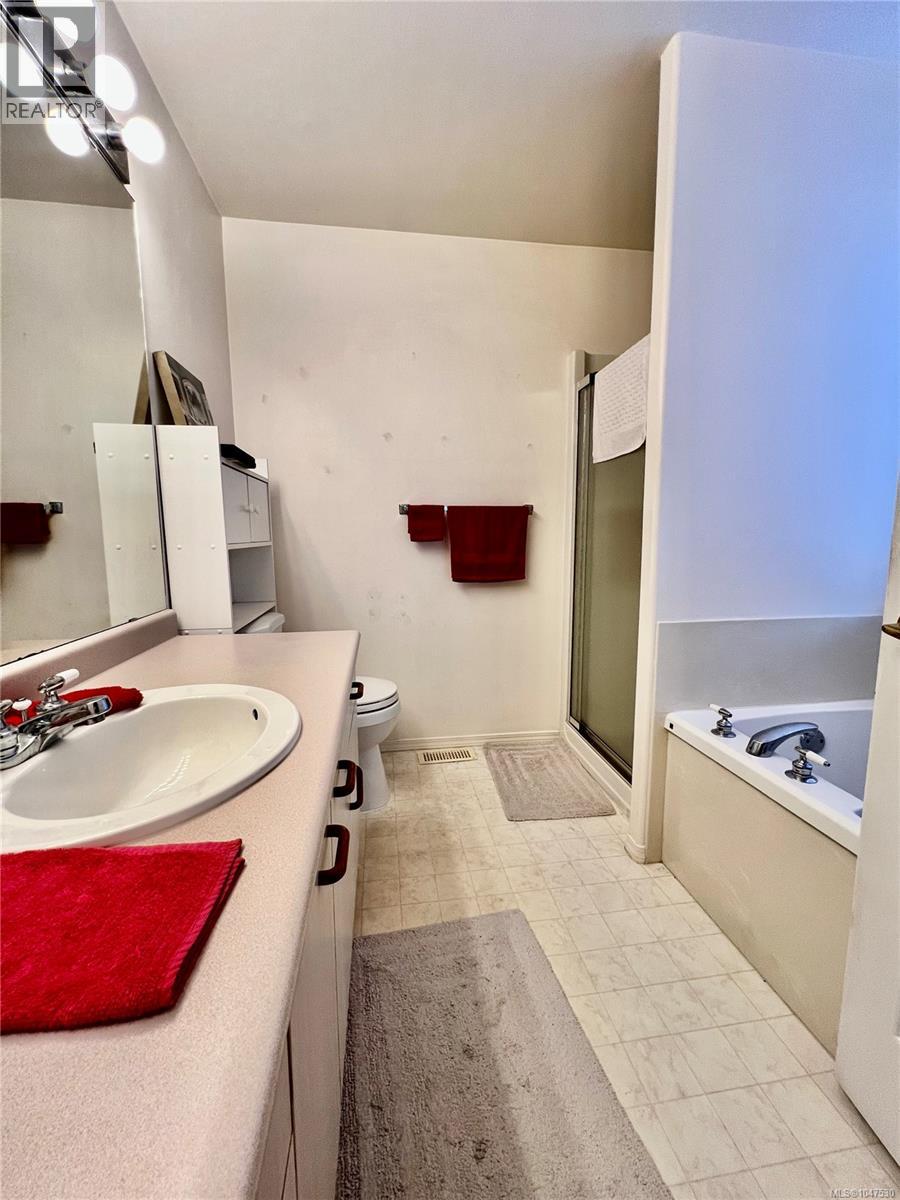 82 Wolf Lane, View Royal