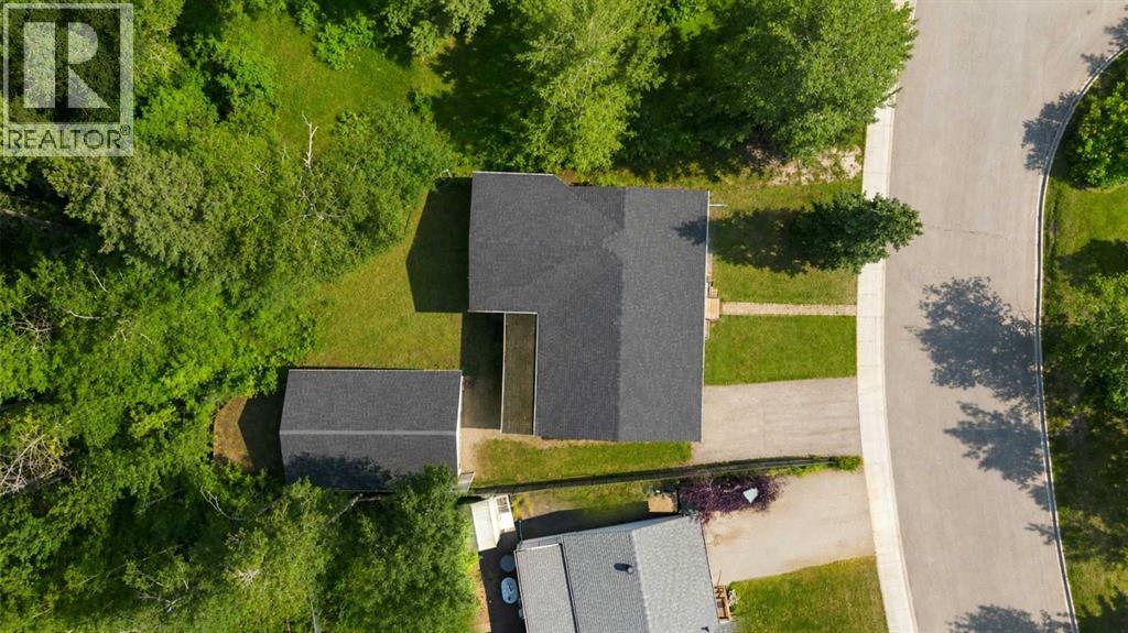 25 Crescent Heights, Fort McMurray