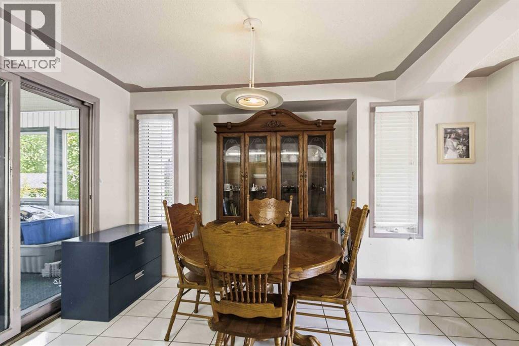 25 Crescent Heights, Fort McMurray