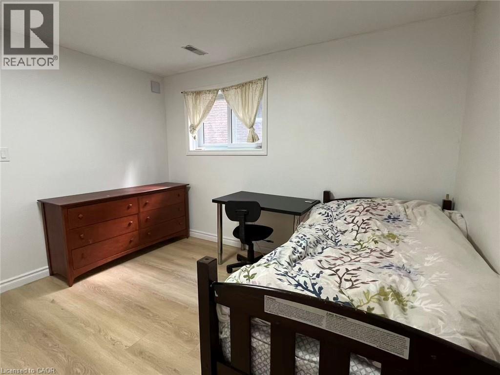 564 WILLOW WOOD Drive Unit# BASEMENT — photo 3