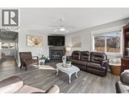 Bedroom - 3197 Shuswap Road, Kamloops, BC V2H1T1 Photo 16