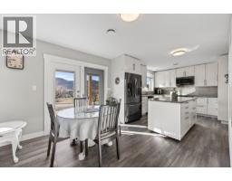 Primary Bedroom - 3197 Shuswap Road, Kamloops, BC V2H1T1 Photo 14