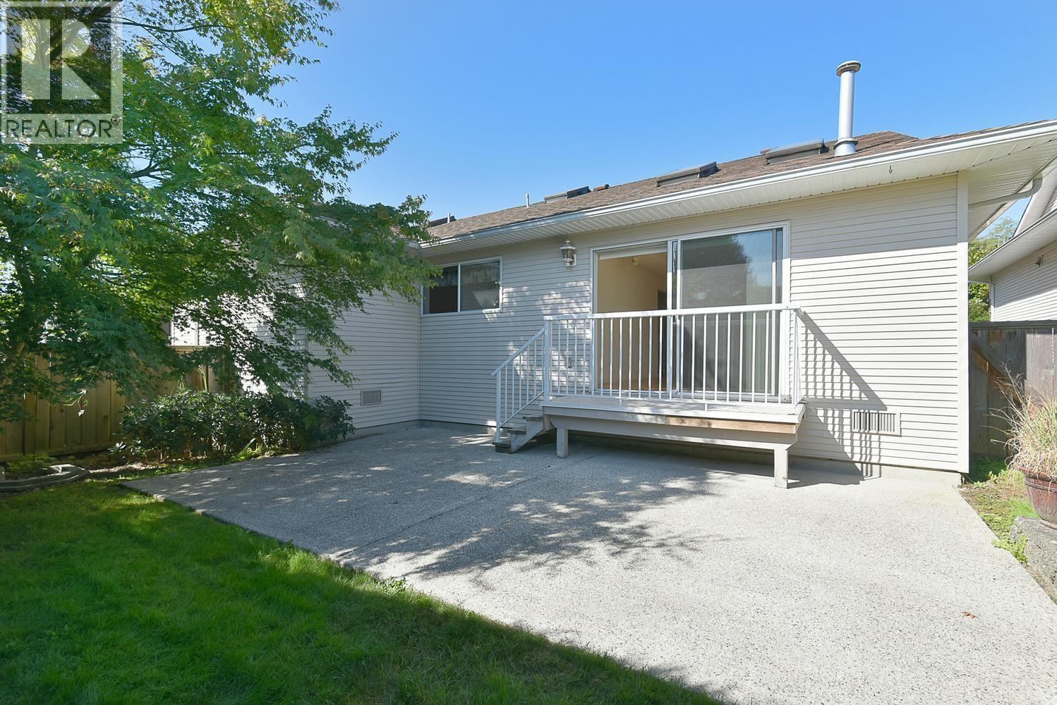 15 820 KIWANIS WAY, Gibsons
