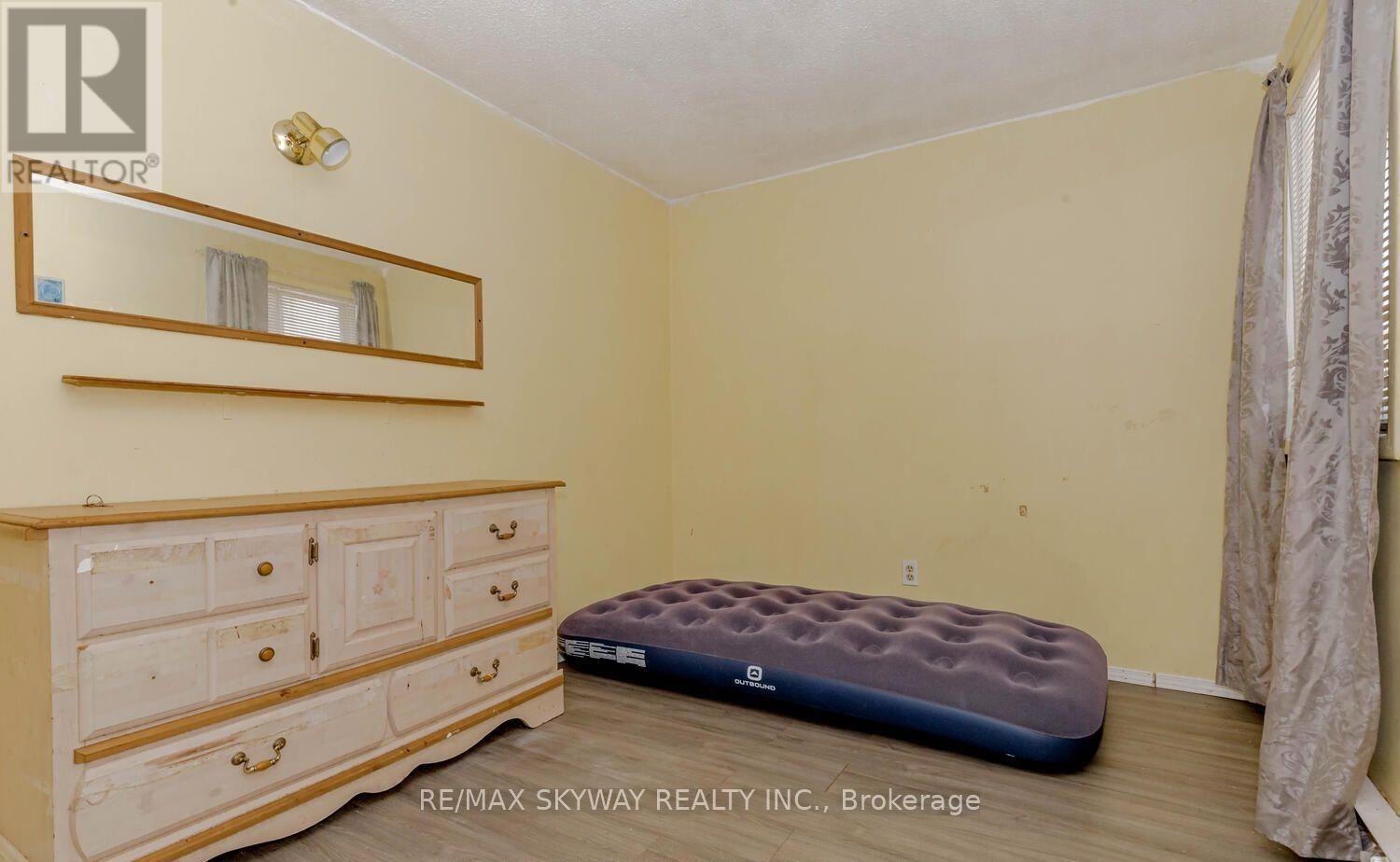 3 HERCULES COURT - 14
