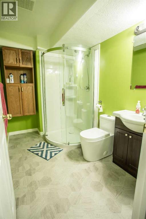 10415 106 Street - 26