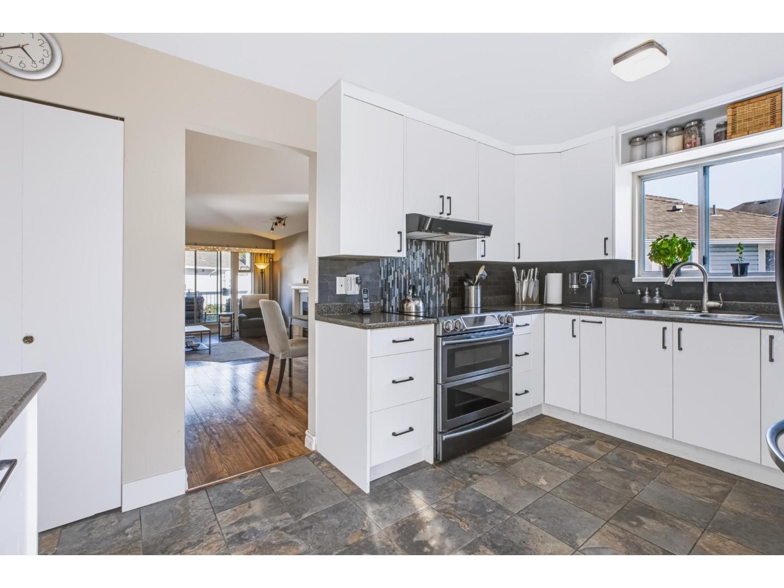 1 13925 70 AVENUE, Surrey