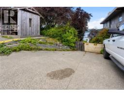 356-360 Main St, Tofino, BC V0R2Z0 Photo 11