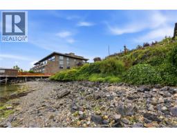 356-360 Main St, Tofino, BC V0R2Z0 Photo 15