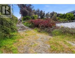 356-360 Main St, Tofino, BC V0R2Z0 Photo 16