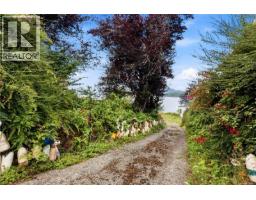 356-360 Main St, Tofino, BC V0R2Z0 Photo 17