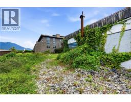 356-360 Main St, Tofino, BC V0R2Z0 Photo 7