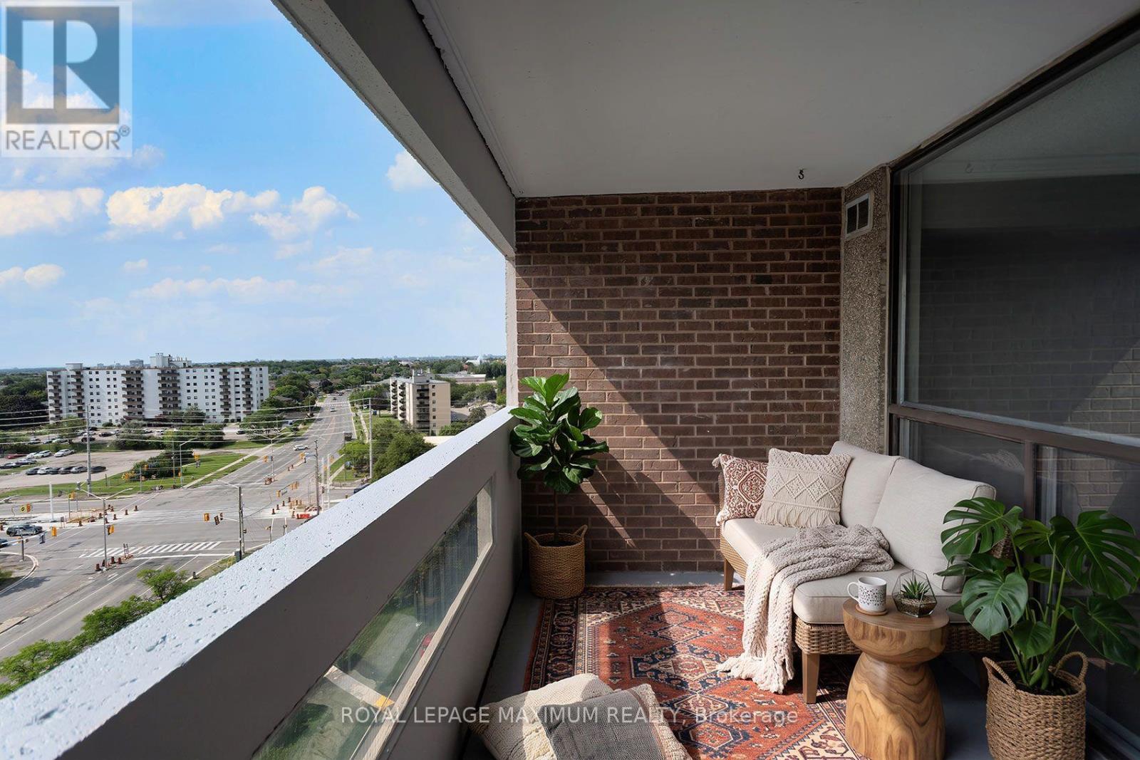 #1205 50 ELM DRIVE E - Image 18