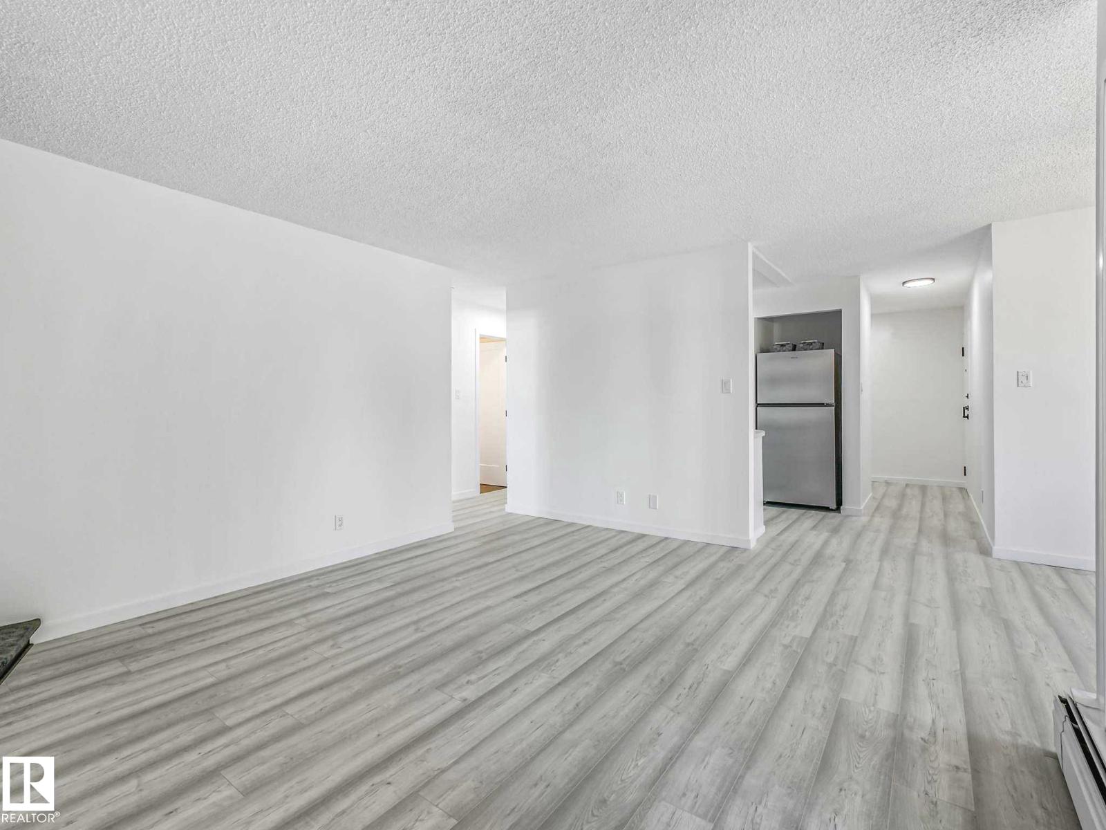 10148 118 ST NW - 15