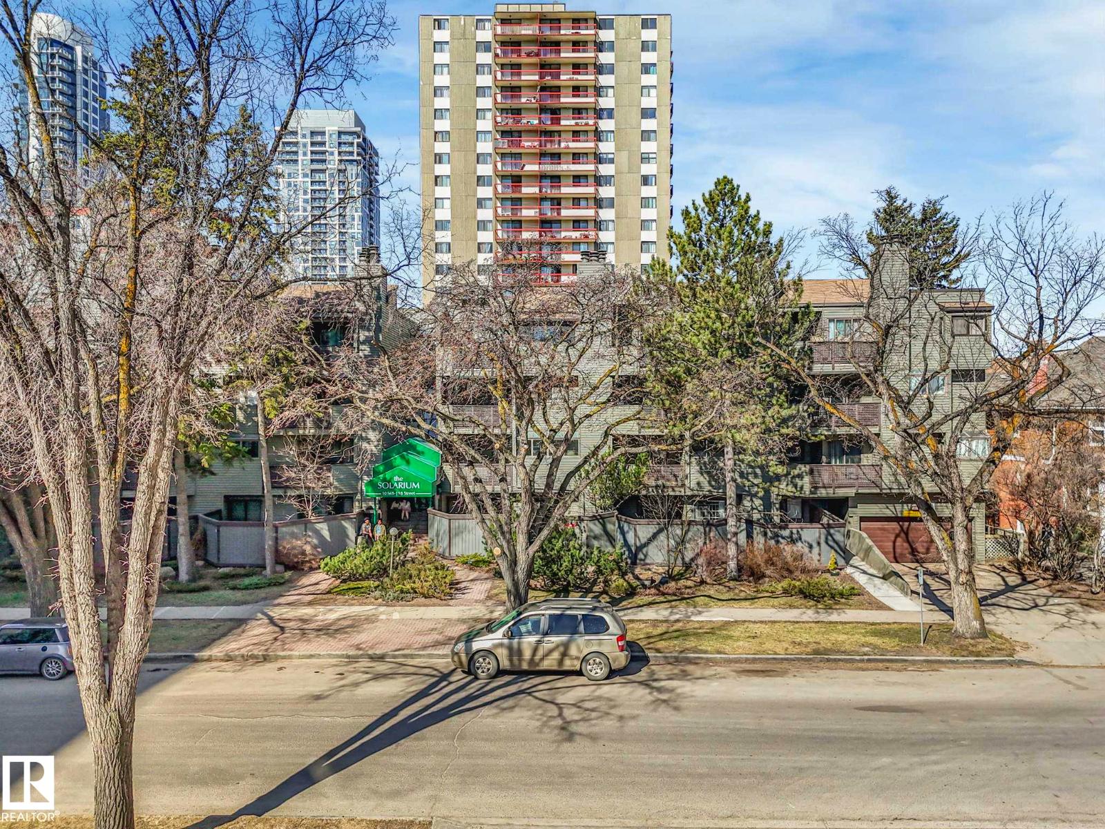 10148 118 ST NW - 36