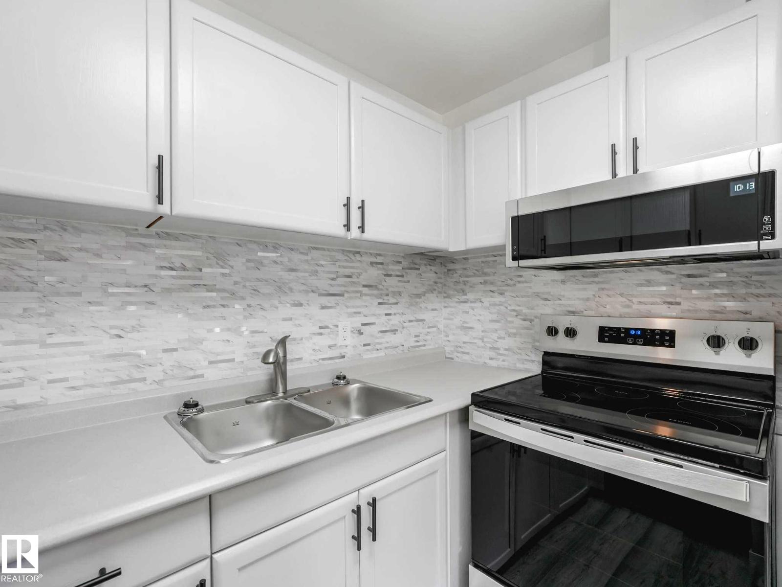 10148 118 ST NW - 4