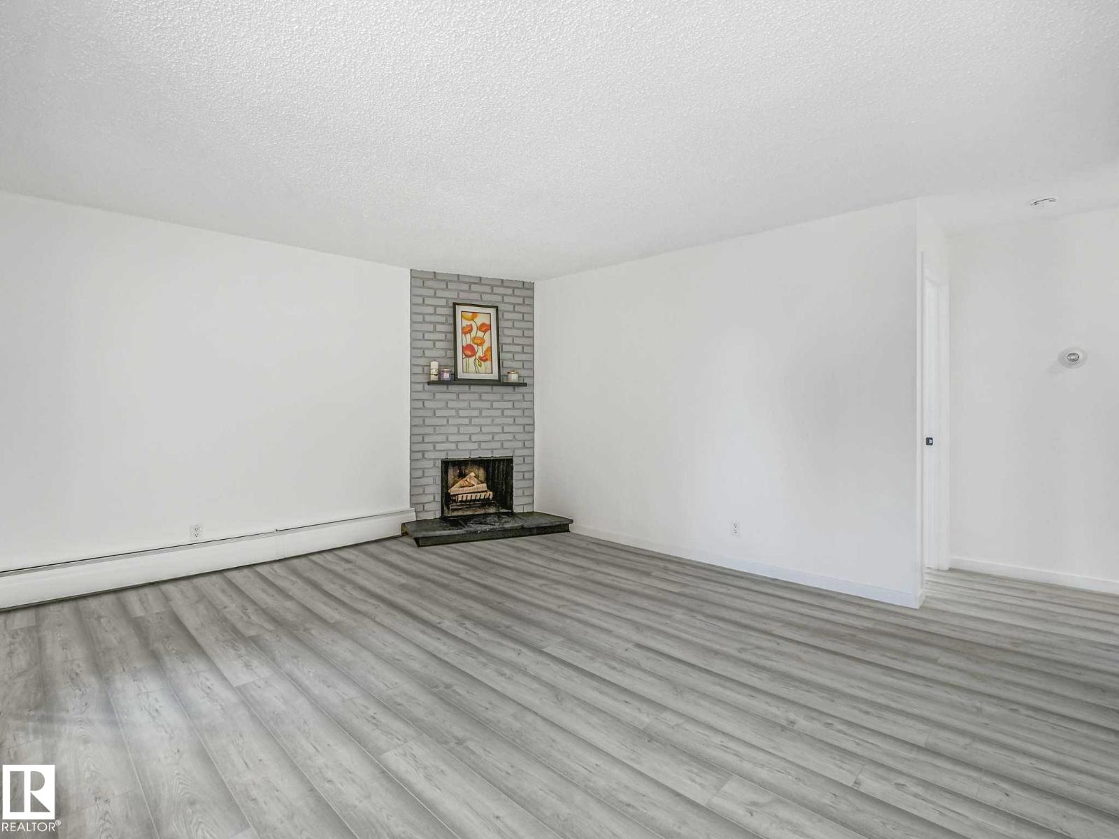 10148 118 ST NW - 9
