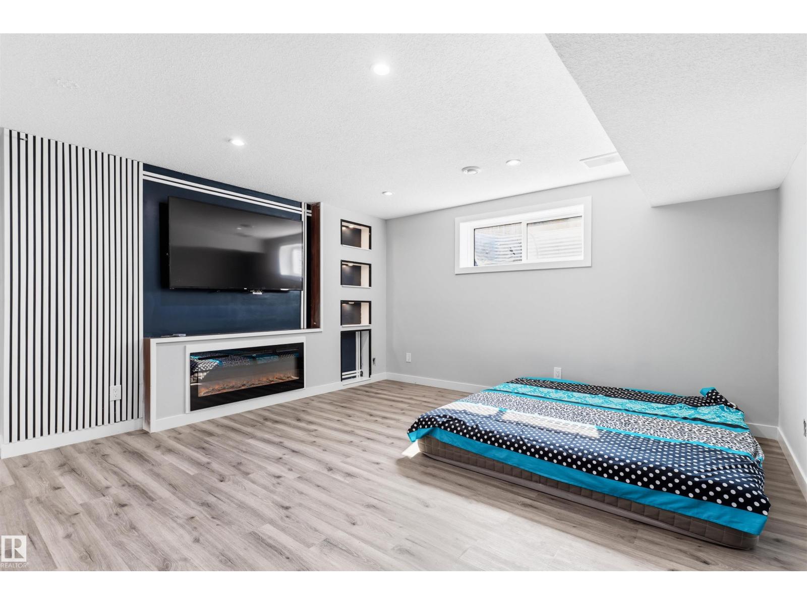 1103 26 AV NW - Image 32