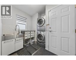5591 Oliver Drive, Richmond, BC V6V2P2 Photo 31
